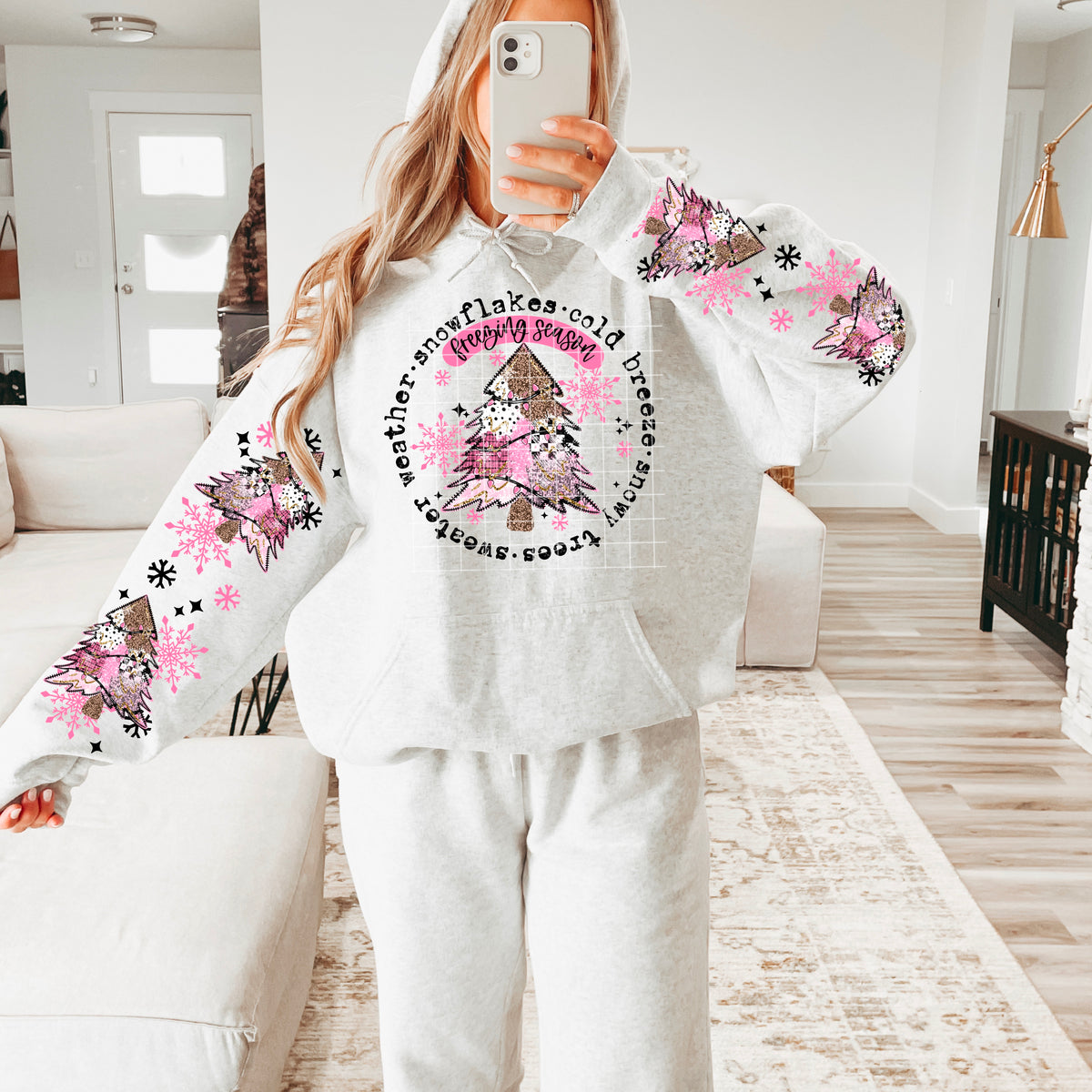 Freezing Season Circle w/ Sleeves PNG