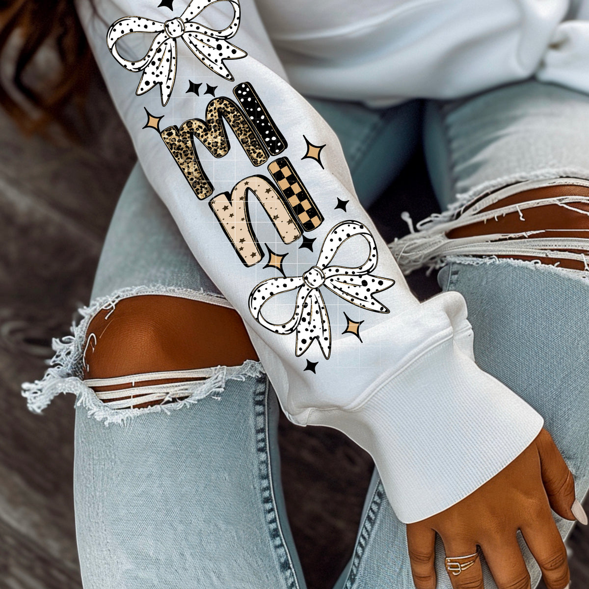 Mini Cheetah checker and bow w/ Sleeves PNG