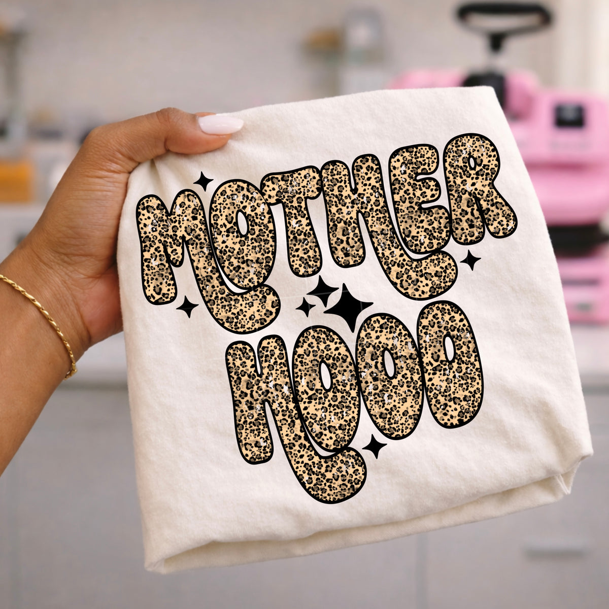 Motherhood leopard PNG