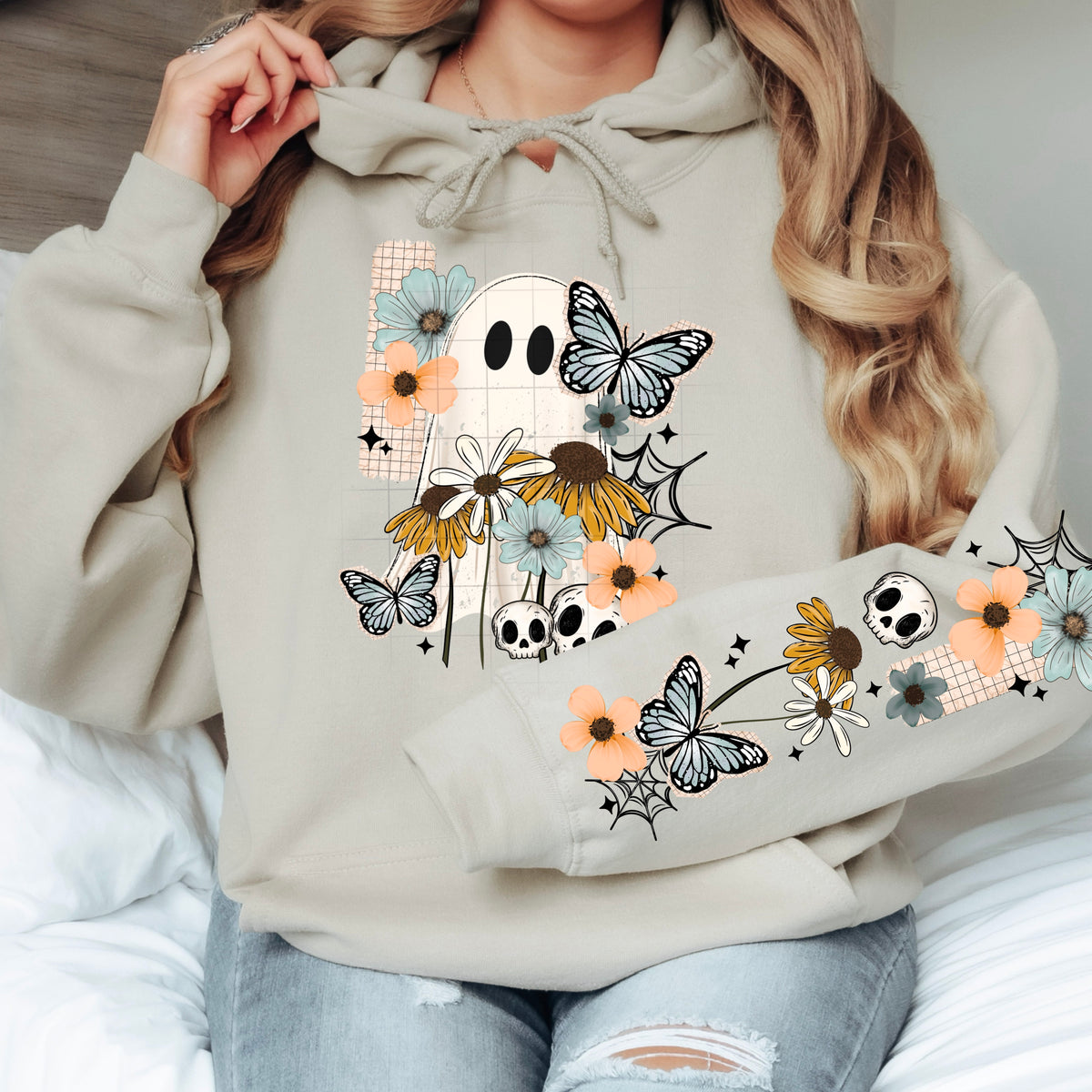 Floral ghost w/ sleeve PNG